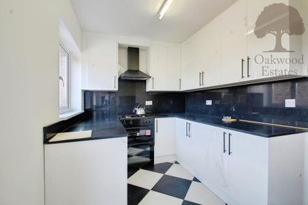 3 bedroom terraced house to rent - Photo 3