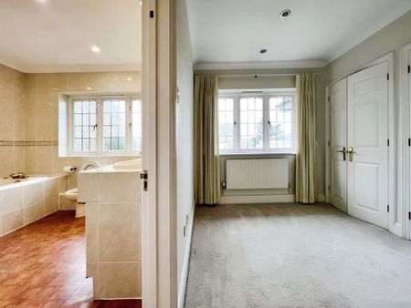 5 bedroom detached house to rent - Photo 5