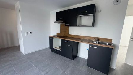 Location appartement 3 pièces - 78.5m² à La rochelle (17000) - Photo 2