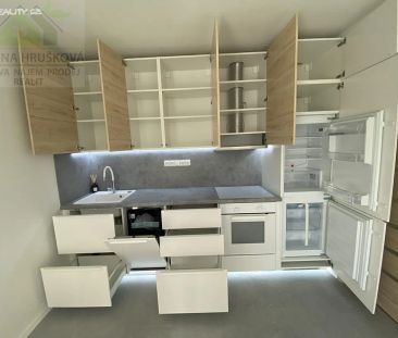 Pronájem bytu 2+kk 44 m² - Photo 1
