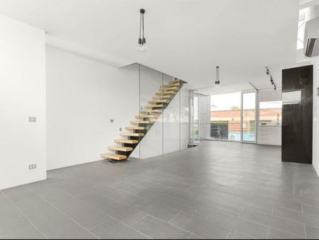 4A Crown Street, Flemington VIC 3031 - Photo 2