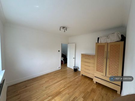 5 bedroom terraced house to rent - Photo 4