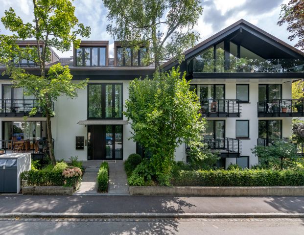 Hochwertige, stylish möblierte 2,5-Zimmer-Wohnung mit Süd-Ost-Balkon - Foto 1