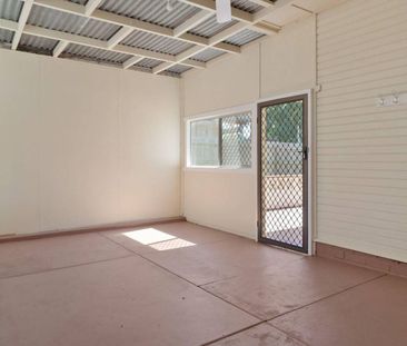 Charming three-Bedroom Home! - Photo 6