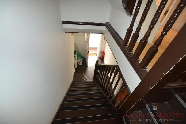 6 bedroom terraced house to rent - Photo 1