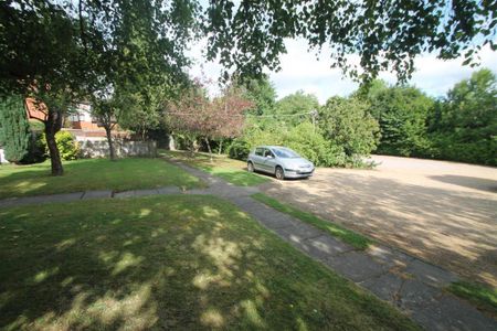 Fryers Court, High Wycombe - Photo 4