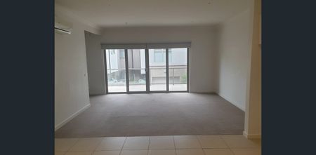 Two-Bedroom Home in a Convenient Mooroolbark Location - Photo 2