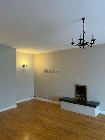 Apartment to rent in Clare, Pass Road, Gortgarraun - Photo 2