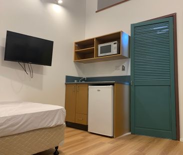 Ideal Apartment for One Person | Fully Furnished | Utilities Included - Photo 2