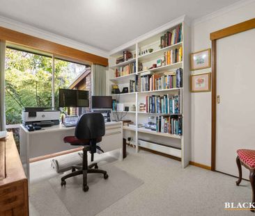 Charming Four-Bedroom Home in Isaacs - Photo 3