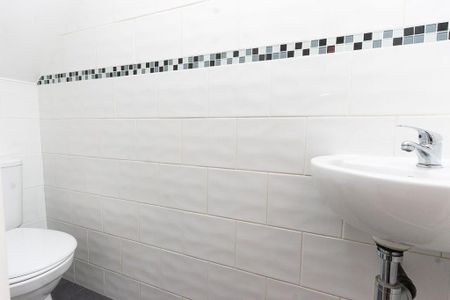 5 bedroom terraced house to rent - Photo 5