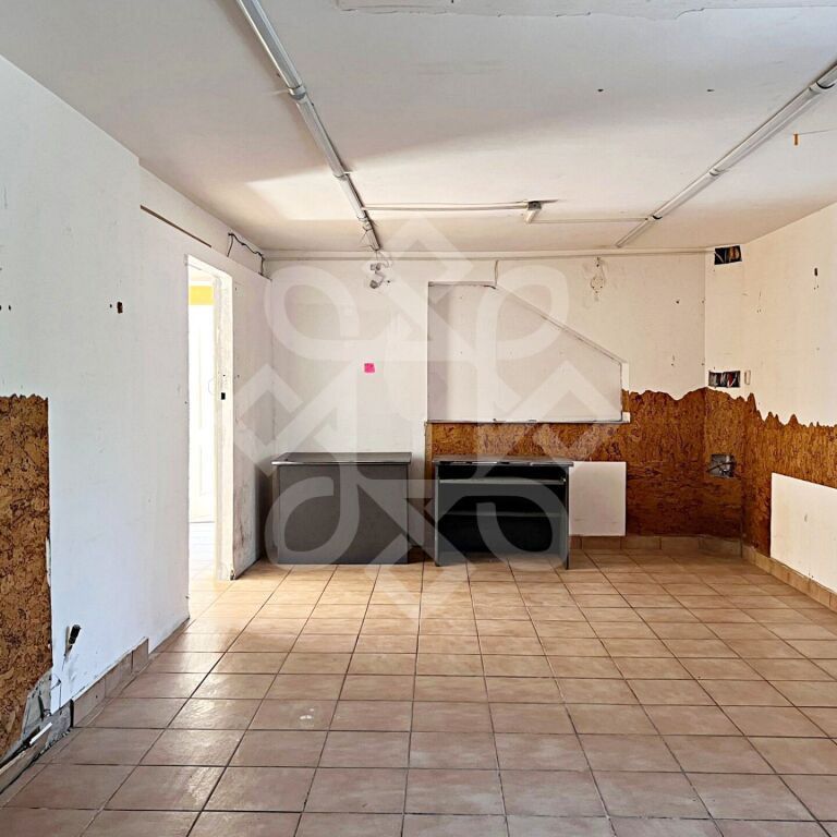 Casa cu 6 camere de inchiriat in Rogerius - Fotografie 1