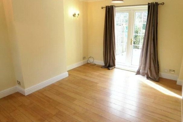 3 bedroom terraced house to rent - Photo 1