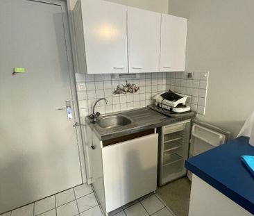 Location Appartement 1 pièce 18m² - Photo 2