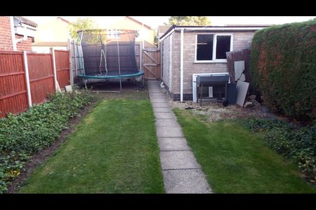 3 Bed Semi-Detached House, Blakesley Walk, LE4 - Photo 5