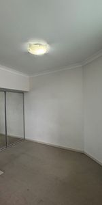 Modern Studio in Prime Location&excl;&excl; - Photo 3