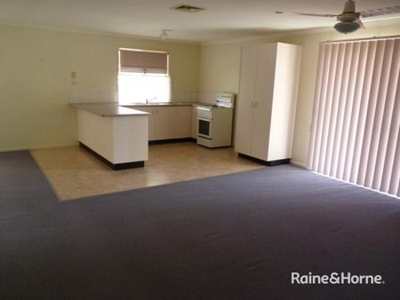 Well Established Family Home - Photo 5