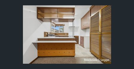 Brick Veneer - Photo 5