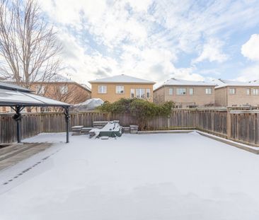 For Lease - 96 Maverick Crescent, Vaughan, Ontario - Photo 2