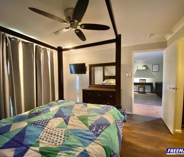 Furnished Home - Large 4 Bedroom Property - Photo 6