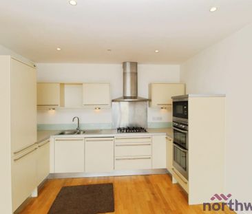 2 bedroom flat to rent - Photo 6
