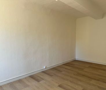 Location Appartement 2 pièces 47m² TOULON 83000 - Photo 2