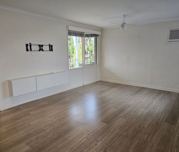 19 Louise Crescent, Morphett Vale, SA 5162 - Photo 6