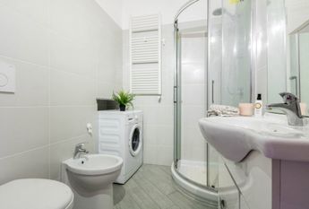 Intimate and nice single room in Via Pezzotti