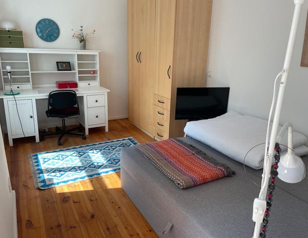 Charlottenburg Apartment/ Untermiete - Photo 1