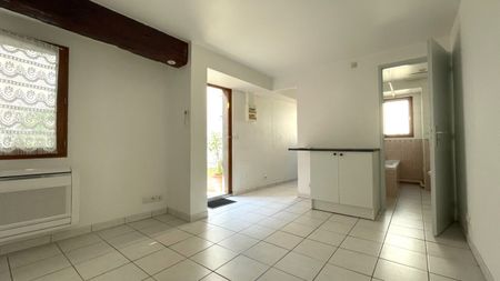 Appartement - 2 pièces - 29,62 m² - La Tronche - Photo 2