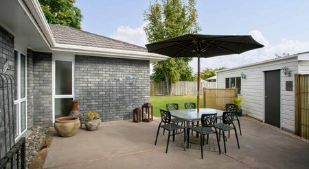 Family Home in Hilliard Place - Photo 5