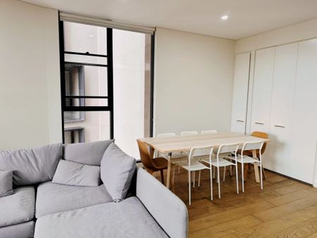 2 bed 2 bath-1318 - Photo 2