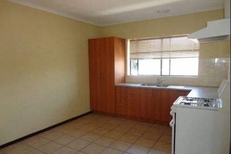 Ideal Location - Photo 4