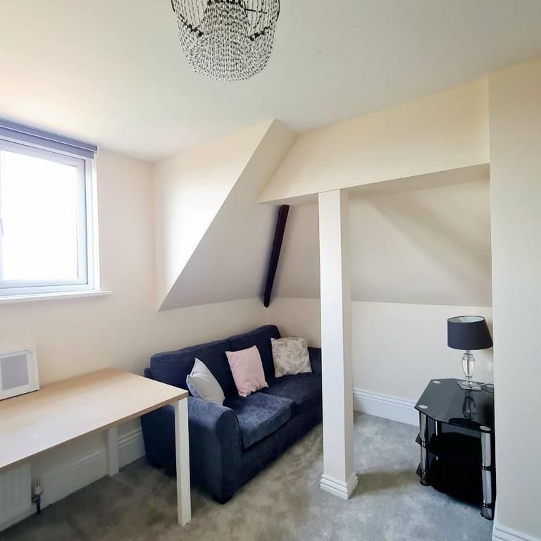 8 bedroom house share to rent - Photo 1