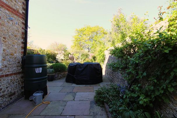 2 bedroom semi-detached house to rent - Photo 1