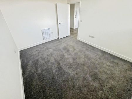 1 bedroom penthouse to rent - Photo 2