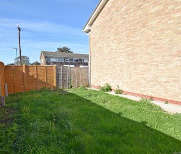 3 bedroom end of terrace house to rent - Photo 5