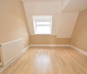 Addlestone, KT15 - Photo 1