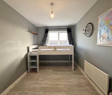 4 bedroom terraced house to rent - Photo 3