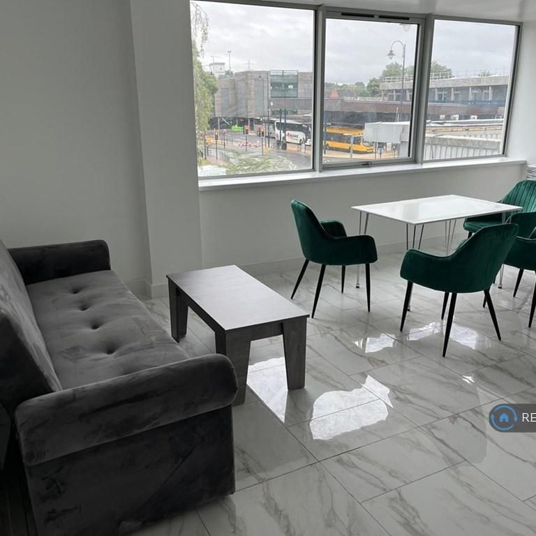 1 bedroom flat to rent - Photo 1