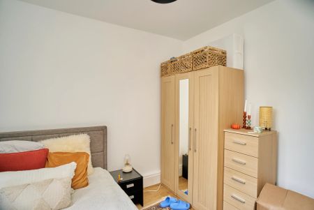 5 Pegwell House Room 2 - Photo 2