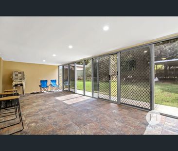 Charming Family Home with Spacious Rumpus and Generous Yard - Photo 2