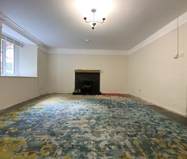 3 bedroom end of terrace house to rent - Photo 3