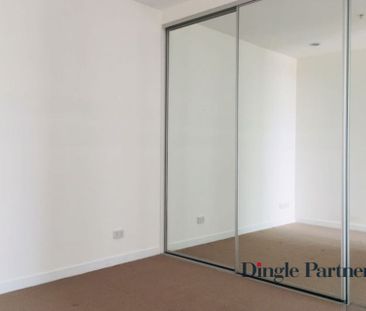 Light-Filled 1-Bedroom Apartment in Prime Box Hill Location - Photo 6