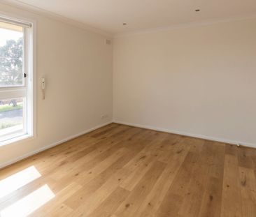 Refurbished 2 Bedroom Unit - Photo 1