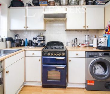 3 bedroom terraced house to rent - Photo 2
