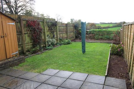 2 bedroom terraced house to rent - Photo 5