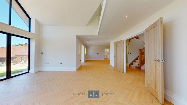 2 bedroom detached bungalow to rent - Photo 1