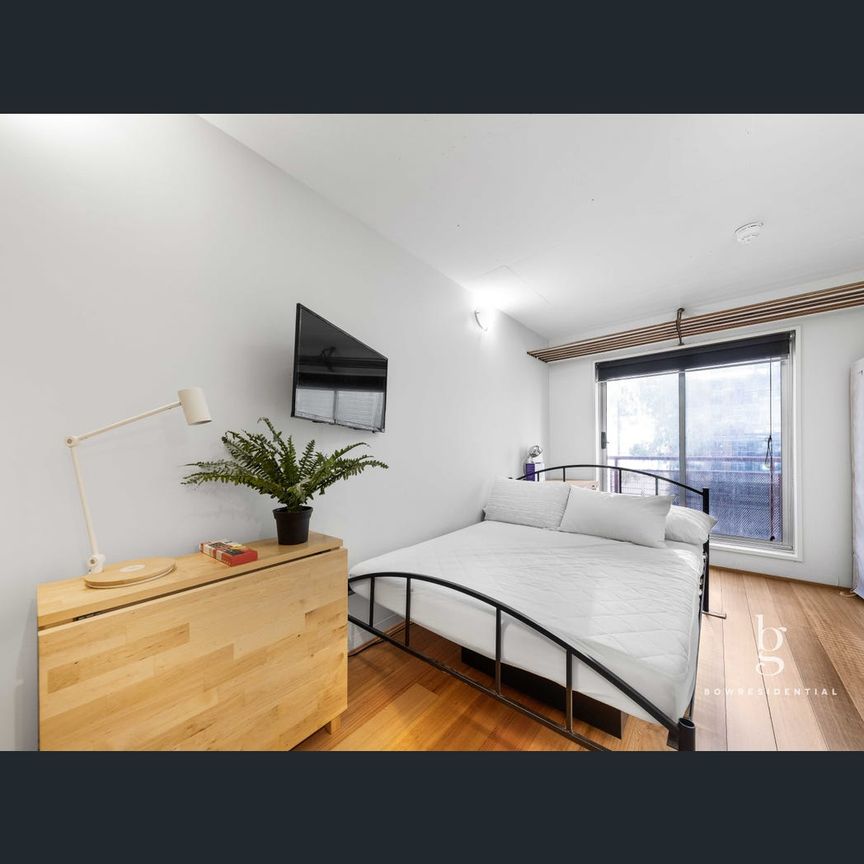90 Esplanade West, Port Melbourne, Vic 3207 - Photo 1