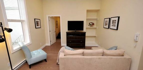 2-Bedroom on Rockland Border – Pet Friendly - Photo 2